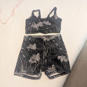 JOYLAB Floral Black and Gray Women's Athletic Set